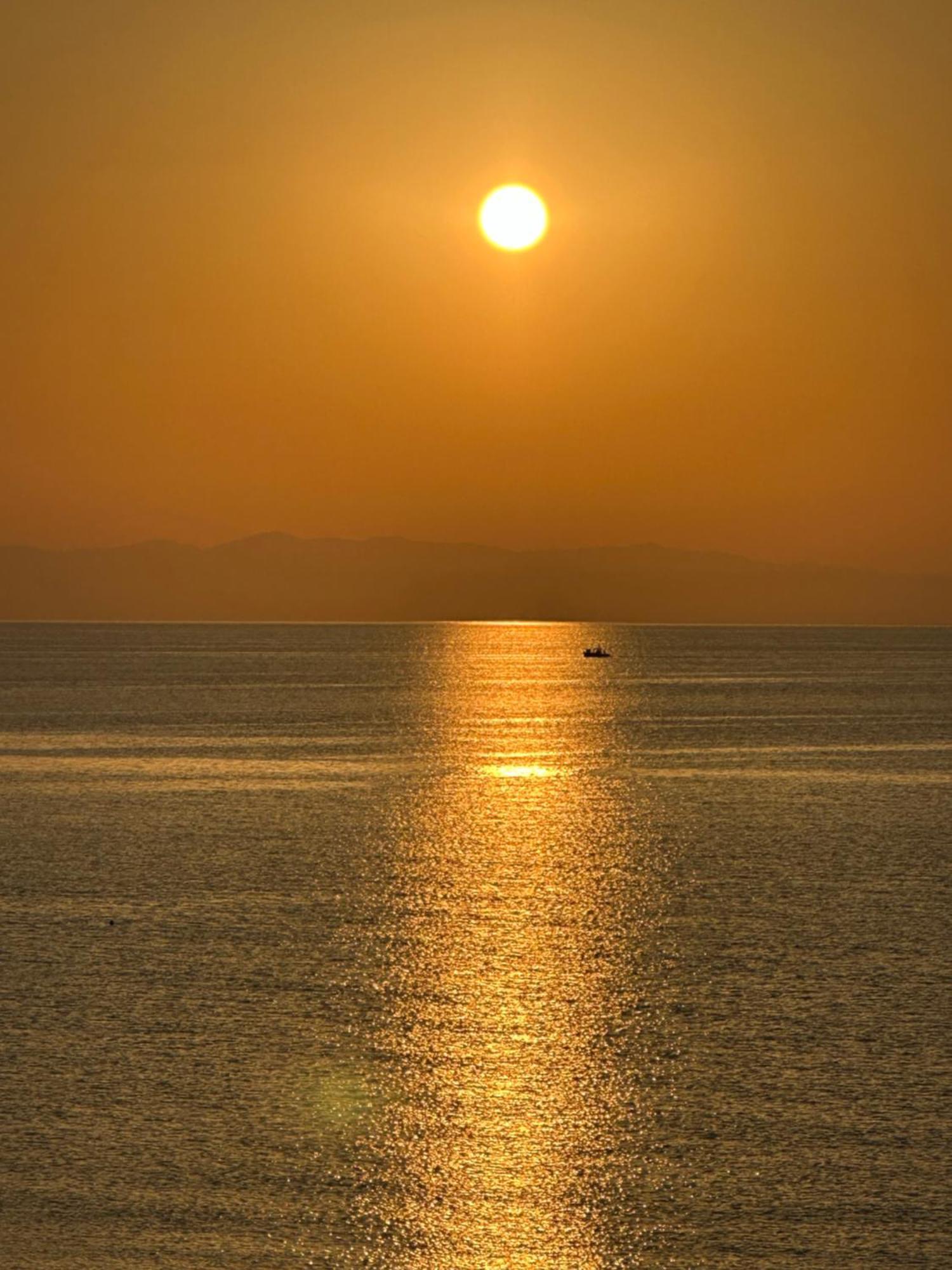 Olympic Beach Rooms ภายนอก รูปภาพ